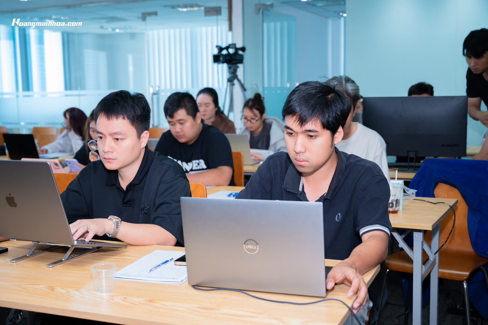 Khoảnh khắc ngộ ra trong thói quen tổng kết mỗi ngày khi các mảnh ghép tư duy khớp lại