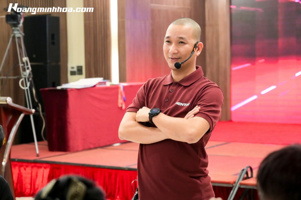 Hình ảnh ánh sáng xua tan bóng tối nội tâm