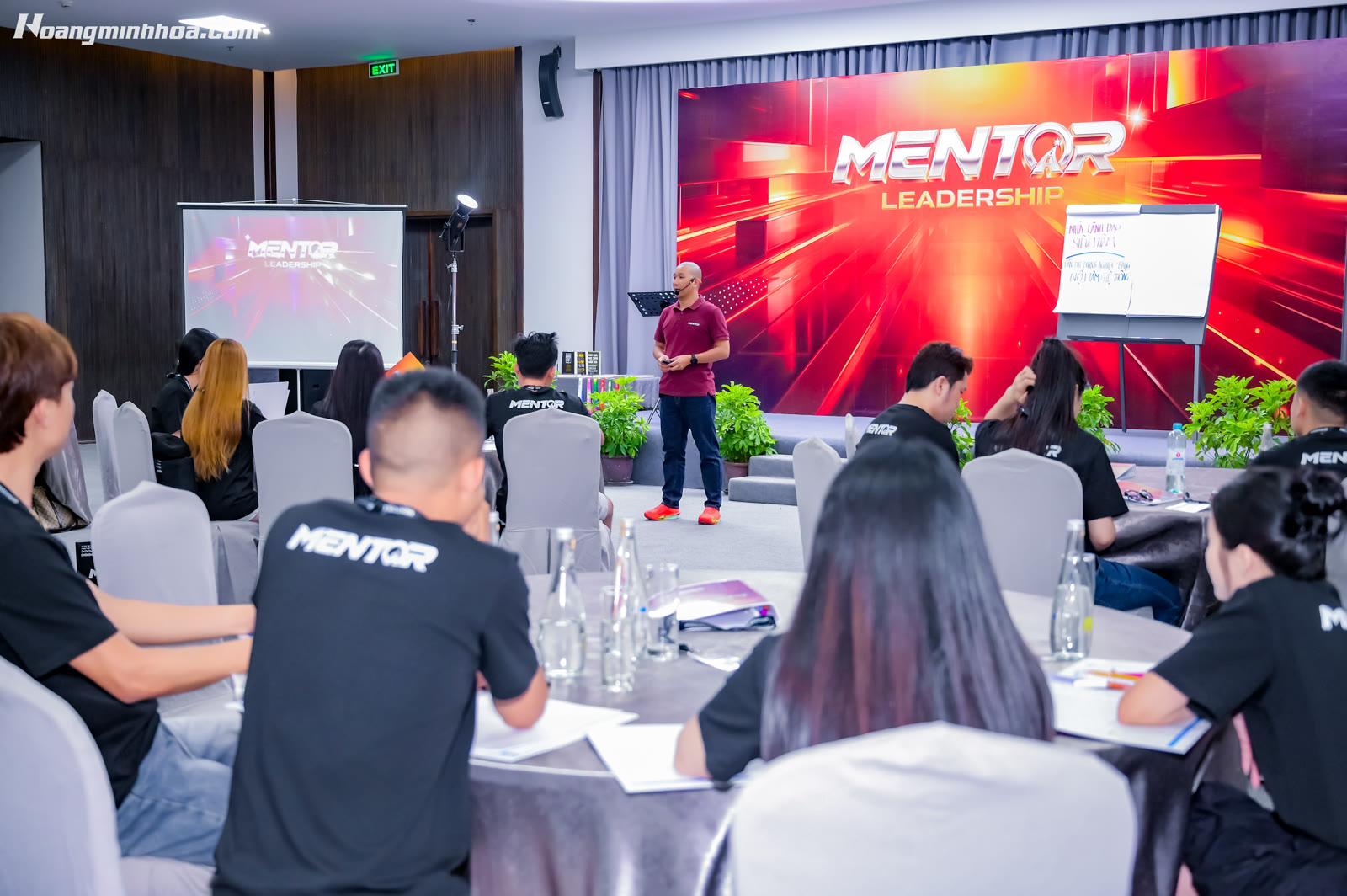 Vợ chồng thực hành thấu hiểu người thân bằng buổi trò chuyện cuối tuần