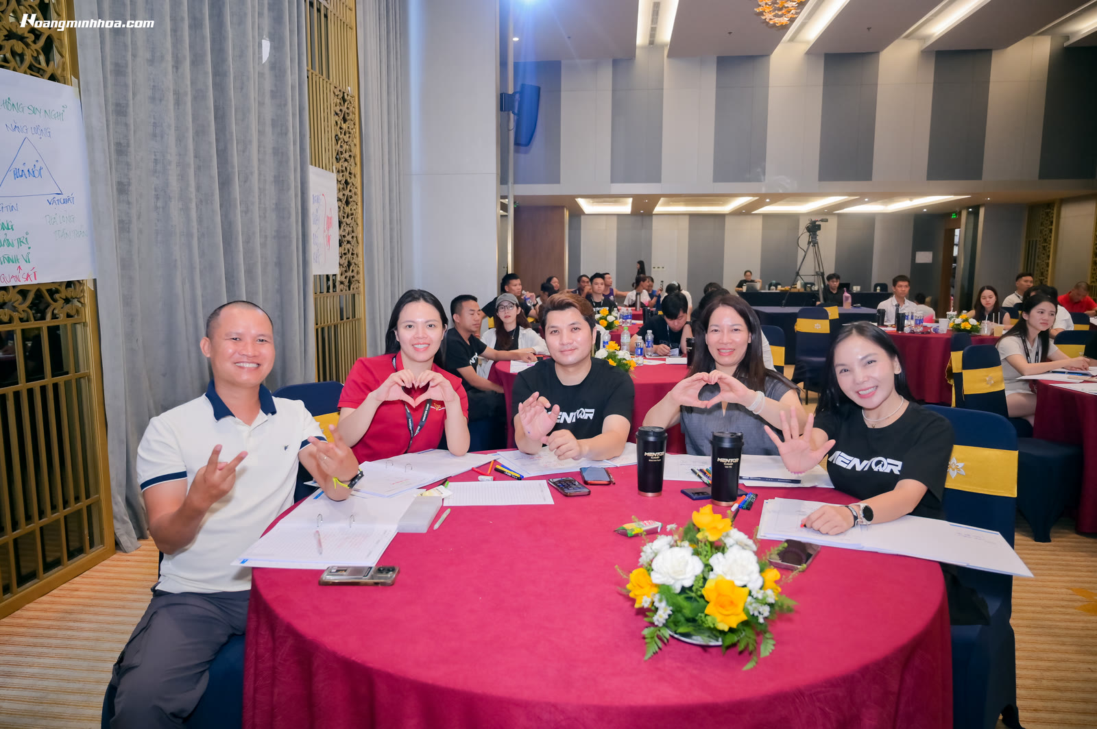 Sức mạnh tiềm thức bị đầu độc khi lướt tin tiêu cực mỗi ngày