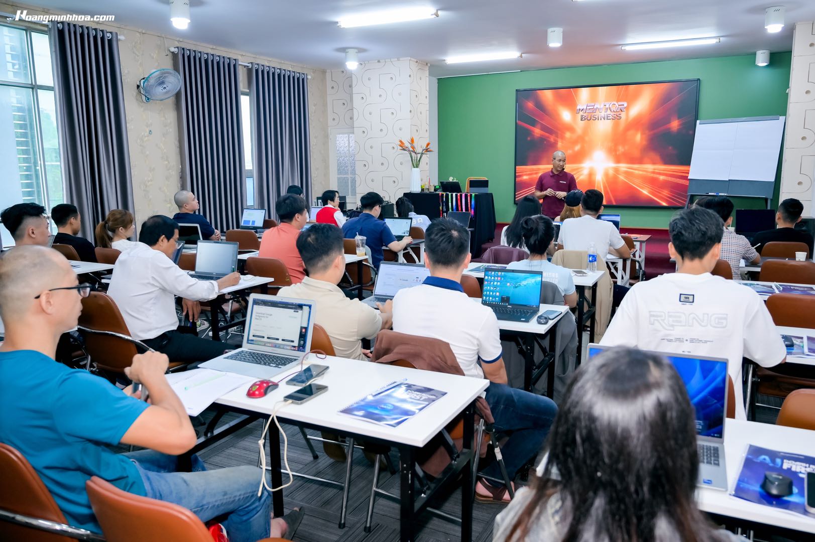 phát triển nội tâm chương trình Mentor Business lớp học doanh nhân