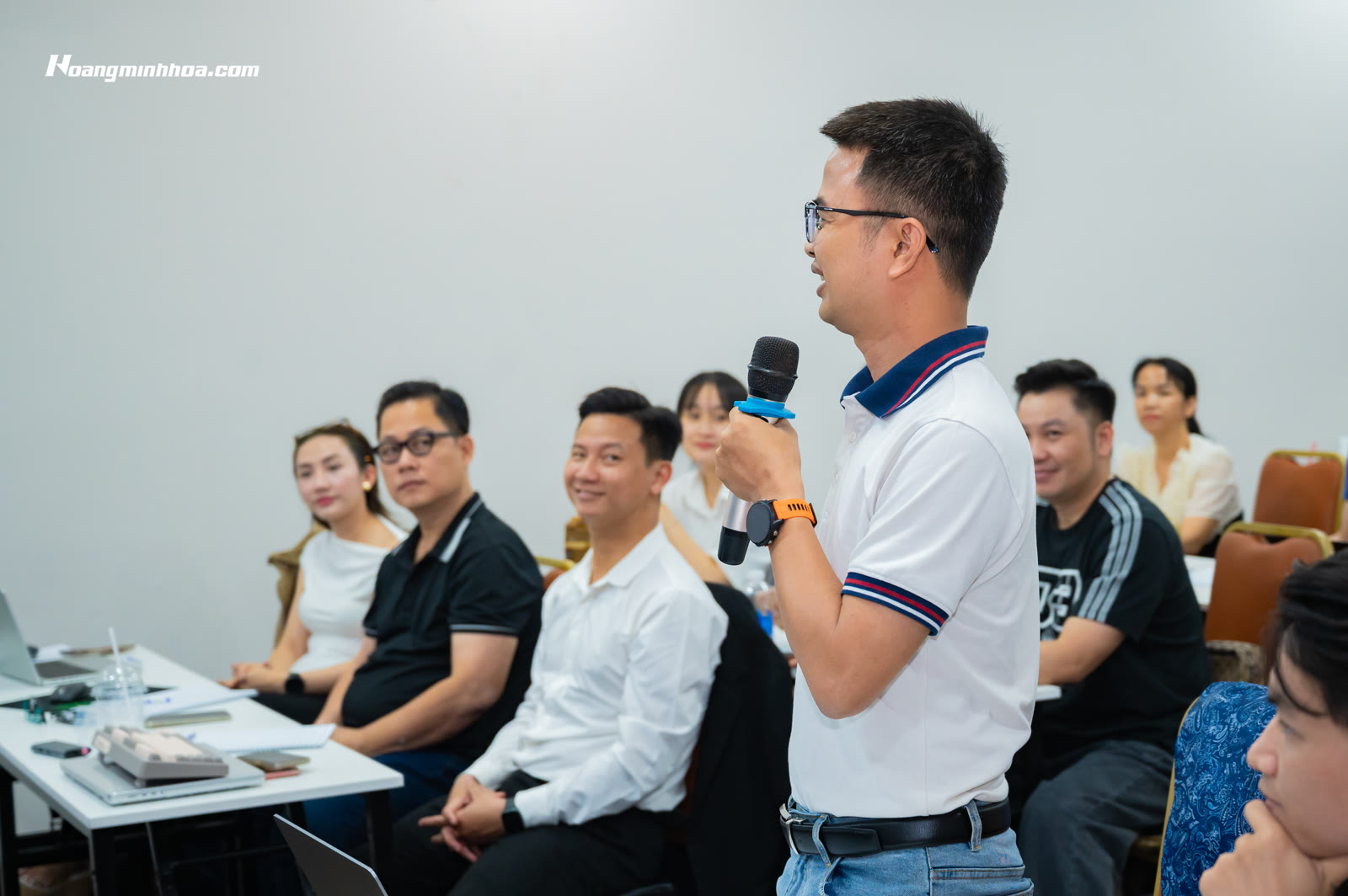 Chiến lược phân tầng sản phẩm dựa trên nhận thức và điều kiện của từng phân khúc khách hàng