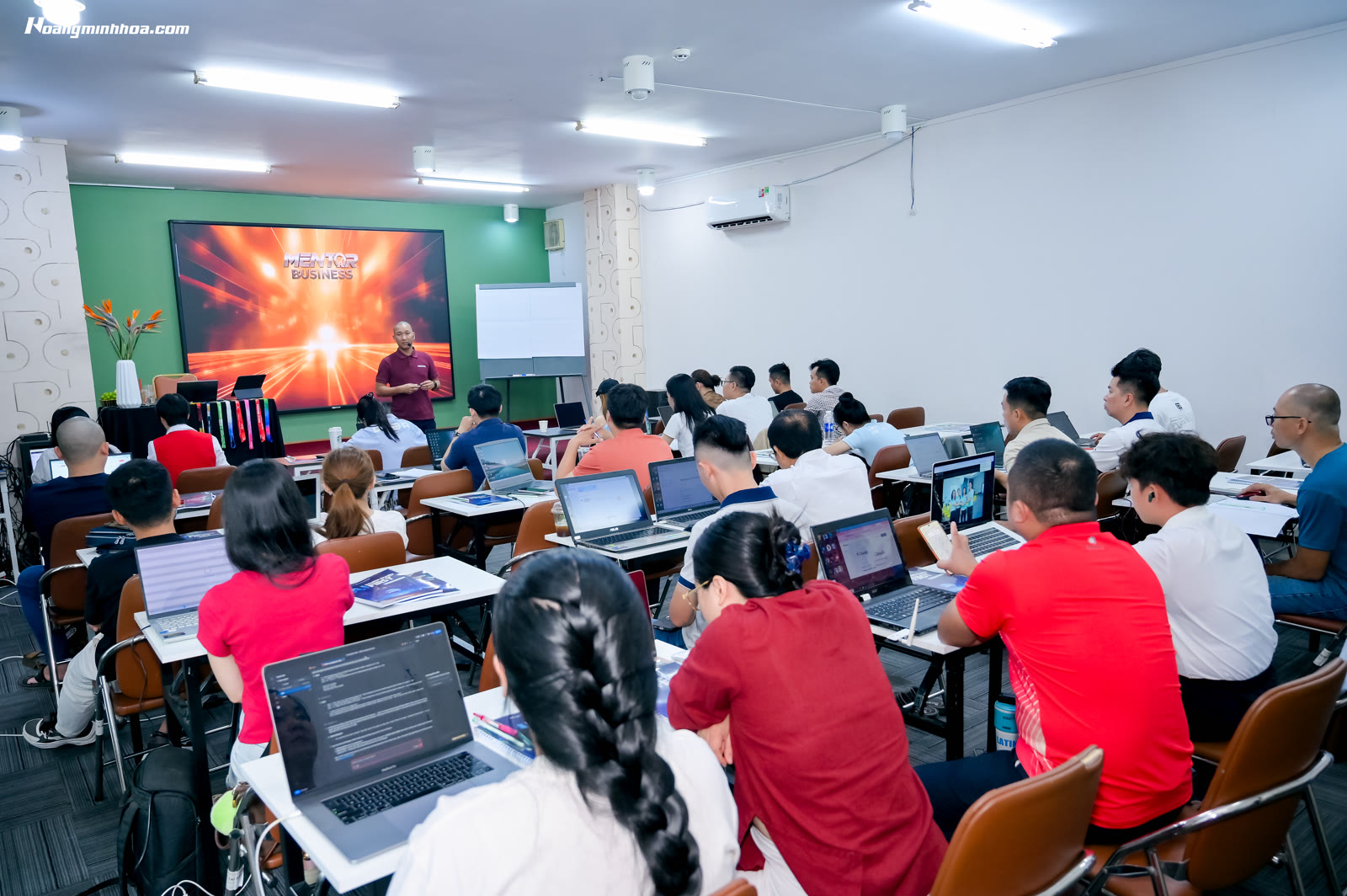 Tiền là gì khi nhìn ở góc độ đại diện cho giá trị con người tạo lập