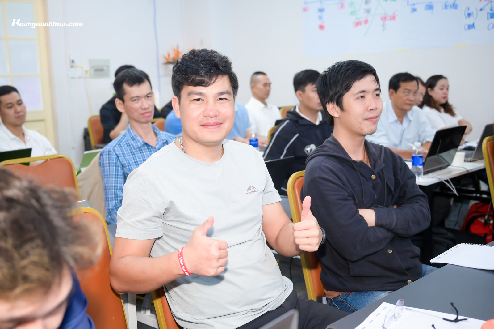 Cho đi nhận lại là gì khi trao giá trị cho người khác mà không ghi sổ nợ