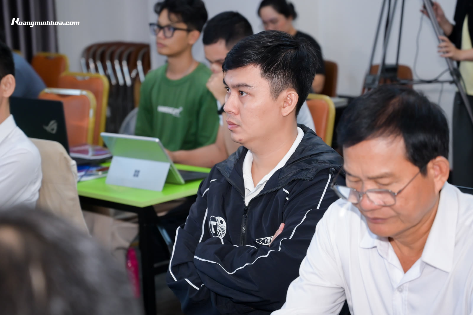 Phân quyền theo vai trong phần mềm quản lý doanh nghiệp nhỏ trên Lark