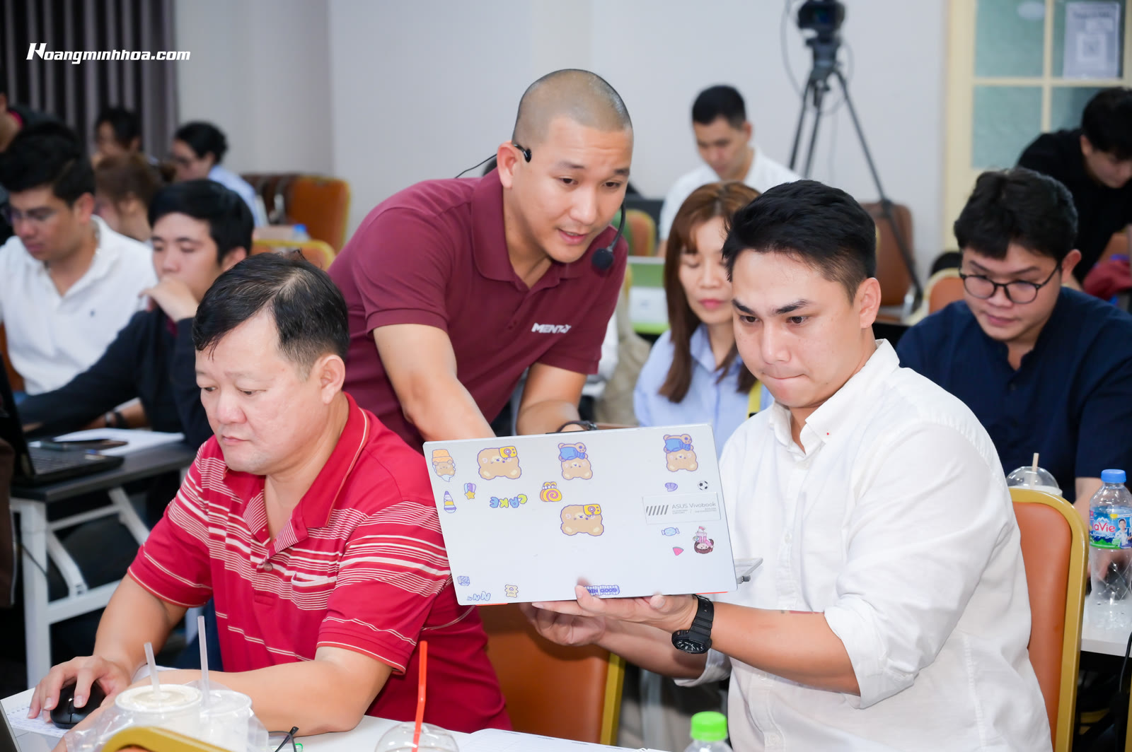 Đóng gói và giao hàng đúng hẹn trong quản lý xưởng sản xuất